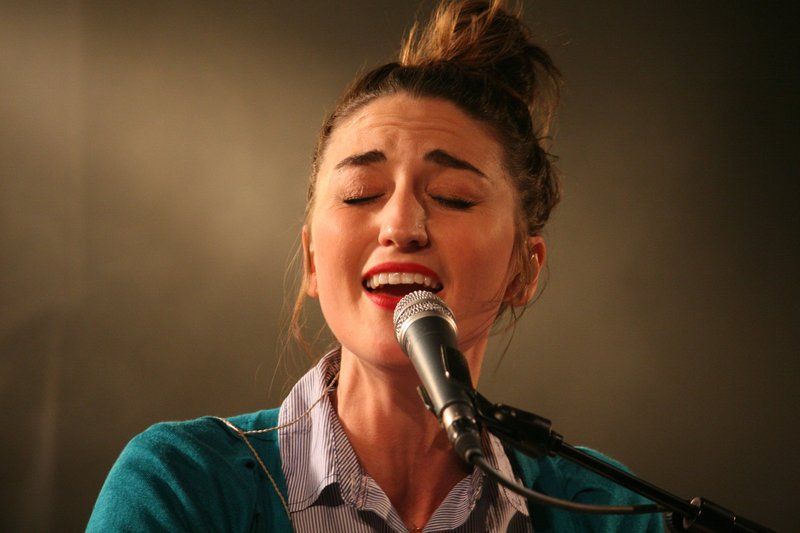 IMAGE: http://img.photobucket.com/albums/v125/ActorJLB/7_zpsjtqfr5tw.jpg