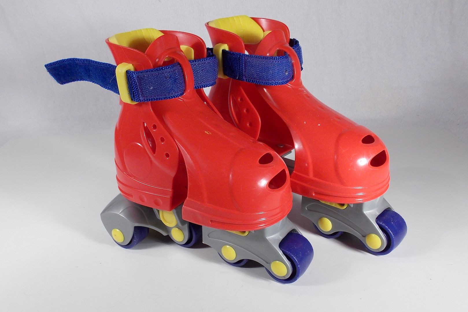 FISHER PRICE OVER THE SHOE ADJUSTABLE ROLLER SKATES OR BLADES USED eBay