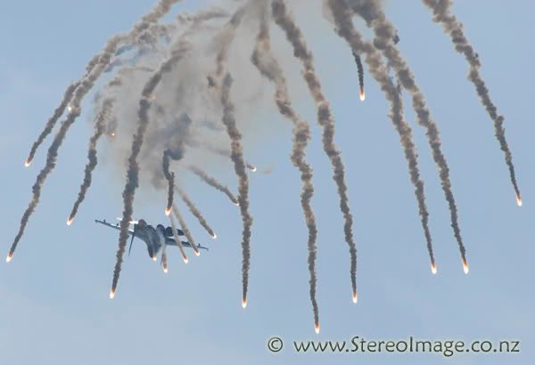 http://img.photobucket.com/albums/v128/chrisgee/Aviation/MAKS%202007%20-%20Russia/Flying%20Display/_GE25752copy.jpg