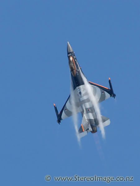 http://img.photobucket.com/albums/v128/chrisgee/Aviation/RIAT%202007%20-%20UK/Air%20Displays/_GEE4238copy.jpg
