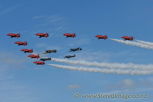 http://img.photobucket.com/albums/v128/chrisgee/Aviation/RIAT%202007%20-%20UK/Air%20Displays/_GEE4357copy.jpg