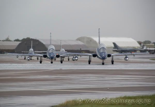 http://img.photobucket.com/albums/v128/chrisgee/Aviation/RIAT%202007%20-%20UK/Arrivals%20and%20Departures/_DSC2935copy.jpg