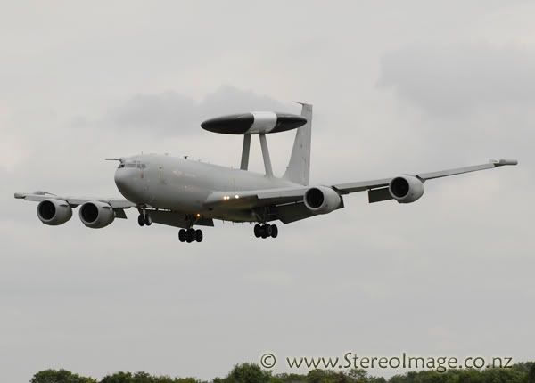 http://img.photobucket.com/albums/v128/chrisgee/Aviation/RIAT%202007%20-%20UK/Arrivals%20and%20Departures/_GEE1461copy.jpg