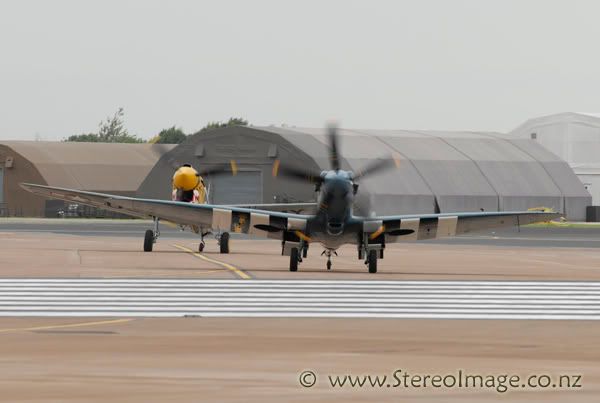 http://img.photobucket.com/albums/v128/chrisgee/Aviation/RIAT%202007%20-%20UK/Arrivals%20and%20Departures/_GEE1793copy.jpg