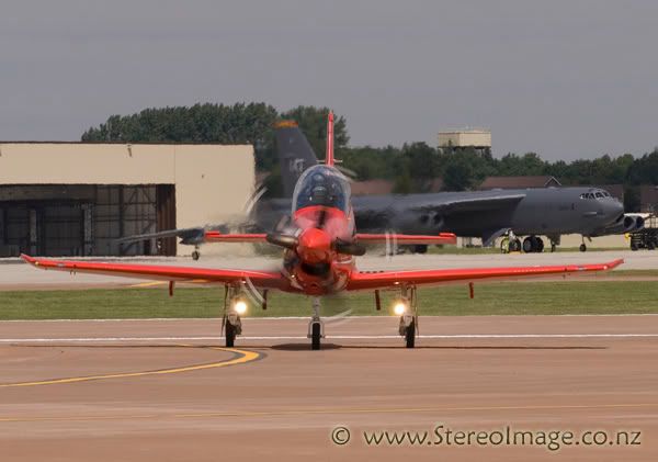 http://img.photobucket.com/albums/v128/chrisgee/Aviation/RIAT%202007%20-%20UK/Arrivals%20and%20Departures/_GEE4675copy.jpg