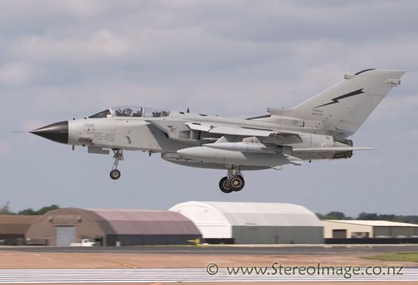 http://img.photobucket.com/albums/v128/chrisgee/Aviation/RIAT%202007%20-%20UK/Arrivals%20and%20Departures/_GEE5260copy.jpg