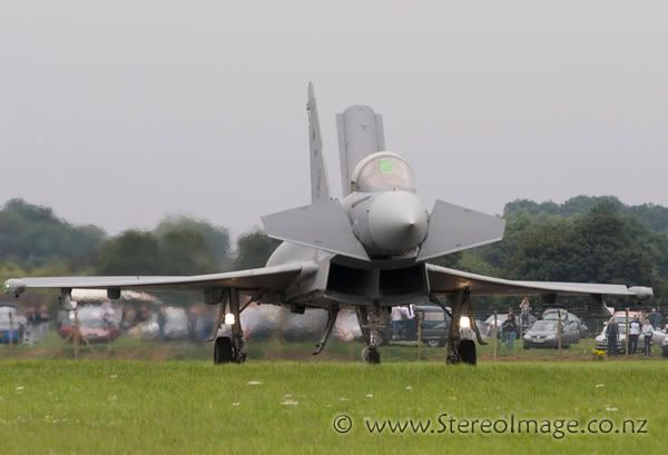 http://img.photobucket.com/albums/v128/chrisgee/Aviation/RIAT%202007%20-%20UK/Arrivals%20and%20Departures/_GEE6423copy.jpg