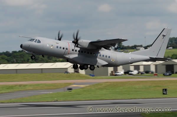 http://img.photobucket.com/albums/v128/chrisgee/Aviation/RIAT%202007%20-%20UK/Arrivals%20and%20Departures/_GEE7594copy.jpg