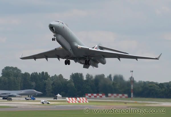http://img.photobucket.com/albums/v128/chrisgee/Aviation/RIAT%202007%20-%20UK/Arrivals%20and%20Departures/_GEE7686copy.jpg