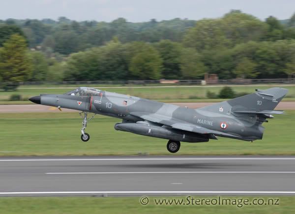 http://img.photobucket.com/albums/v128/chrisgee/Aviation/RIAT%202007%20-%20UK/Arrivals%20and%20Departures/_GEE7716copy.jpg