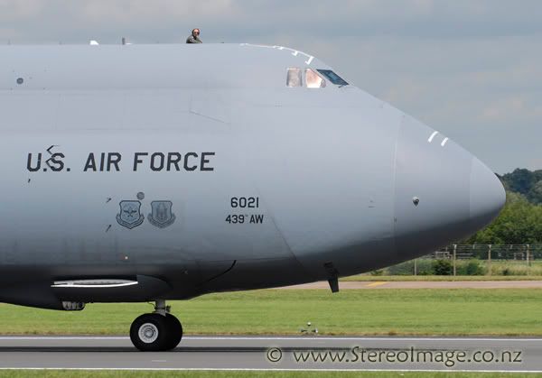 http://img.photobucket.com/albums/v128/chrisgee/Aviation/RIAT%202007%20-%20UK/Arrivals%20and%20Departures/_GEE7794copy.jpg