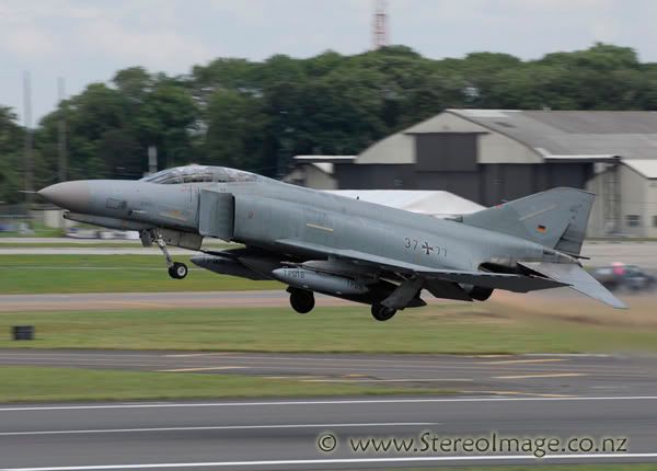 http://img.photobucket.com/albums/v128/chrisgee/Aviation/RIAT%202007%20-%20UK/Arrivals%20and%20Departures/_GEE7924copy.jpg