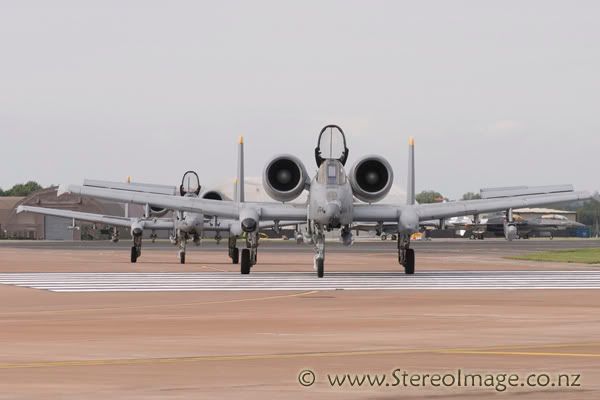http://img.photobucket.com/albums/v128/chrisgee/Aviation/RIAT%202007%20-%20UK/Arrivals%20and%20Departures/_GEE8219copy.jpg