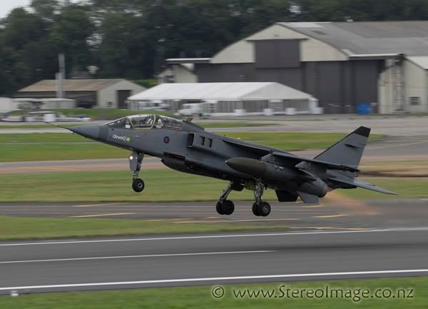 http://img.photobucket.com/albums/v128/chrisgee/Aviation/RIAT%202007%20-%20UK/Arrivals%20and%20Departures/_GEE8371copy.jpg
