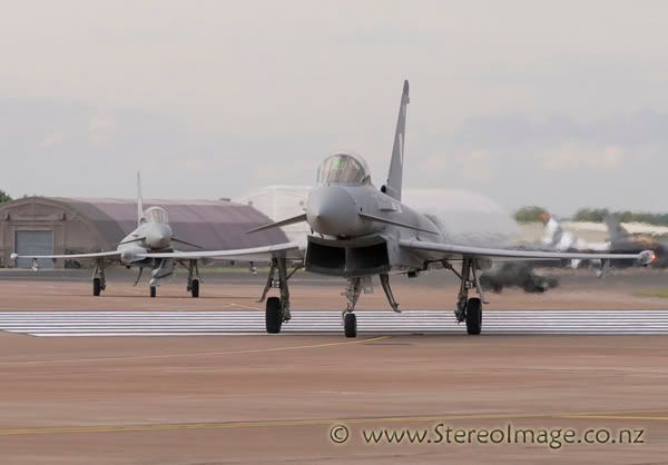 http://img.photobucket.com/albums/v128/chrisgee/Aviation/RIAT%202007%20-%20UK/Arrivals%20and%20Departures/_GEE8372copy.jpg