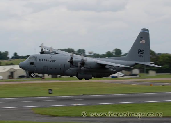 http://img.photobucket.com/albums/v128/chrisgee/Aviation/RIAT%202007%20-%20UK/Arrivals%20and%20Departures/_GEE8624copy.jpg