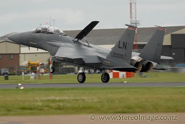 http://img.photobucket.com/albums/v128/chrisgee/Aviation/RIAT%202007%20-%20UK/Arrivals%20and%20Departures/_GEE9754copy.jpg