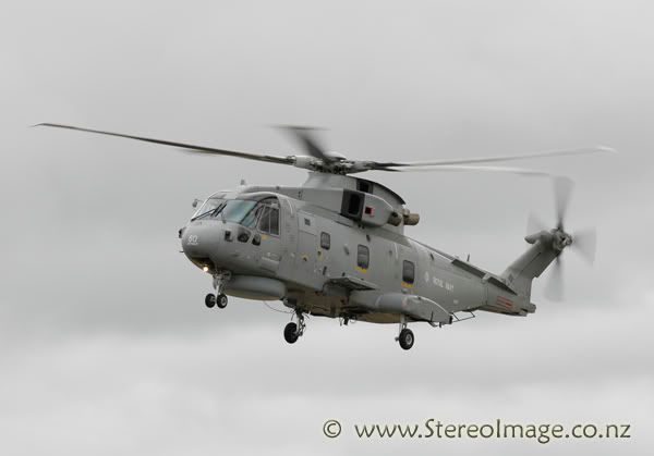 http://img.photobucket.com/albums/v128/chrisgee/Aviation/RIAT%202007%20-%20UK/Arrivals%20and%20Departures/_GEE9874copy.jpg