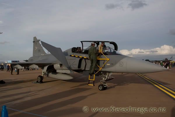 http://img.photobucket.com/albums/v128/chrisgee/Aviation/RIAT%202007%20-%20UK/Static%20Displays/_DSC3505copy.jpg