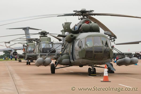 http://img.photobucket.com/albums/v128/chrisgee/Aviation/RIAT%202007%20-%20UK/Static%20Displays/_GEE6306copy.jpg