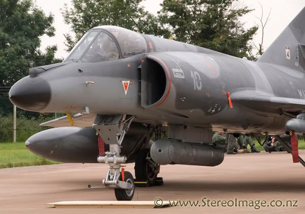 http://img.photobucket.com/albums/v128/chrisgee/Aviation/RIAT%202007%20-%20UK/Static%20Displays/_GEE6330copy.jpg