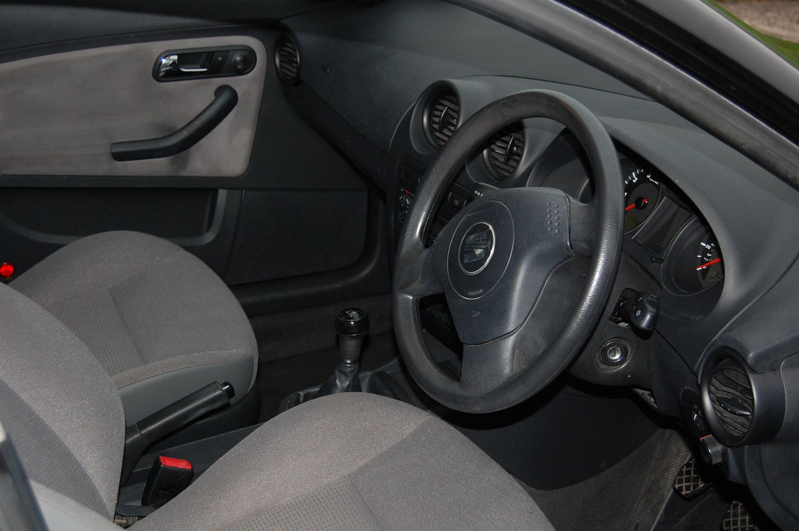 Seat012.jpg