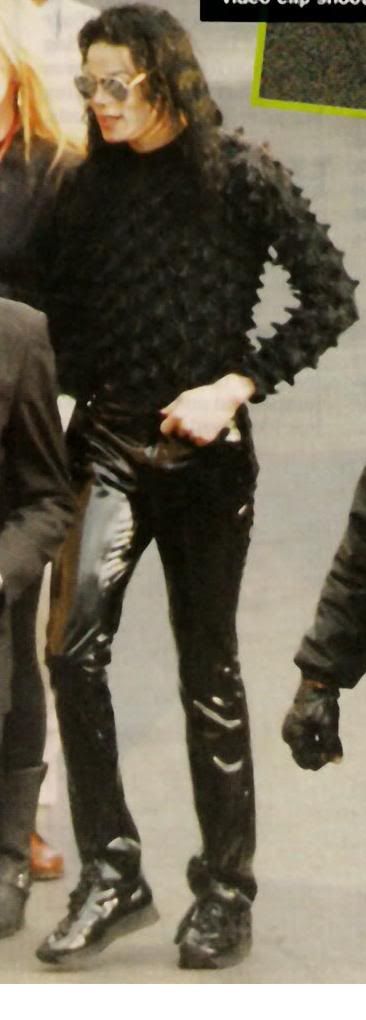 Blackpants.jpg