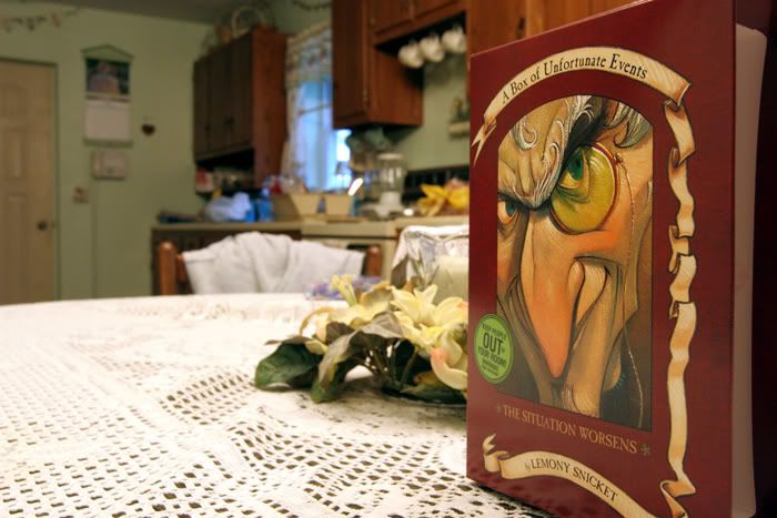 IMAGE: http://img.photobucket.com/albums/v130/GaryWGraley/EOS%2020D/12-24/lemony.jpg