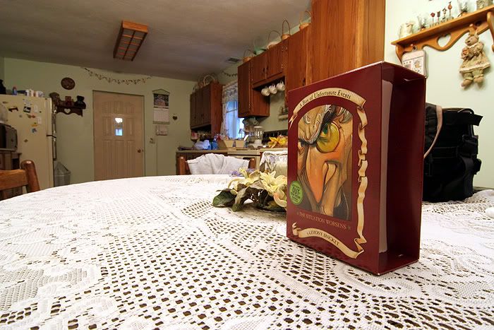 IMAGE: http://img.photobucket.com/albums/v130/GaryWGraley/EOS%2020D/12-24/lemony2.jpg