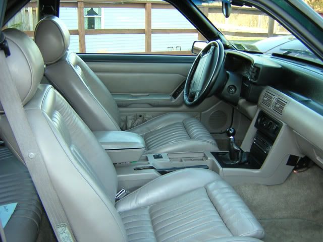 http://img.photobucket.com/albums/v131/JaysGreenLX/Interior2.jpg