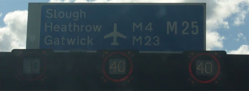 M25 Heathrow sign