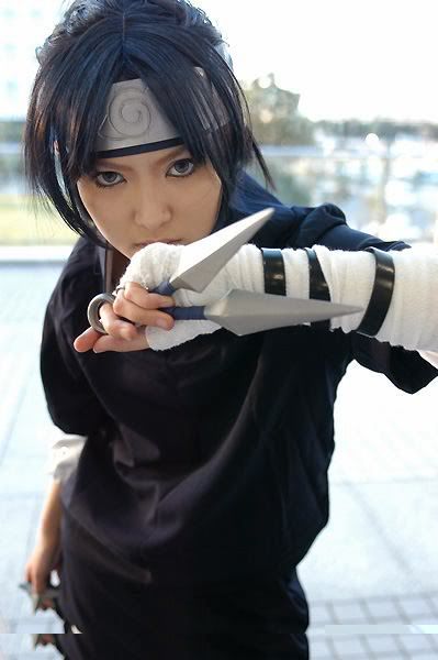 http://img.photobucket.com/albums/v132/july31st/sasuke_cosplay.jpg