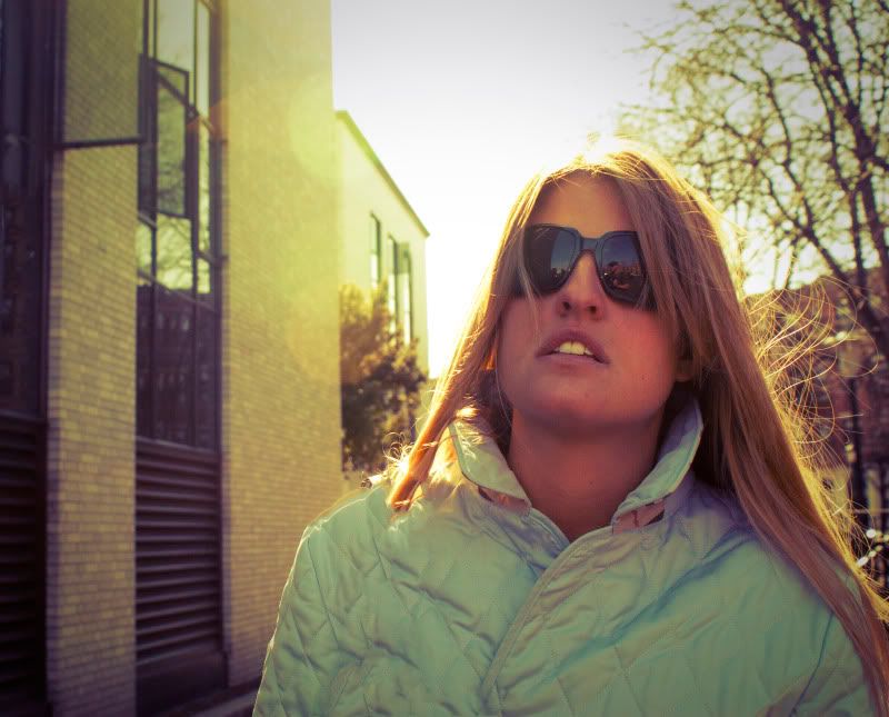 IMAGE: http://img.photobucket.com/albums/v134/Drakeskakes/Sam-1.jpg