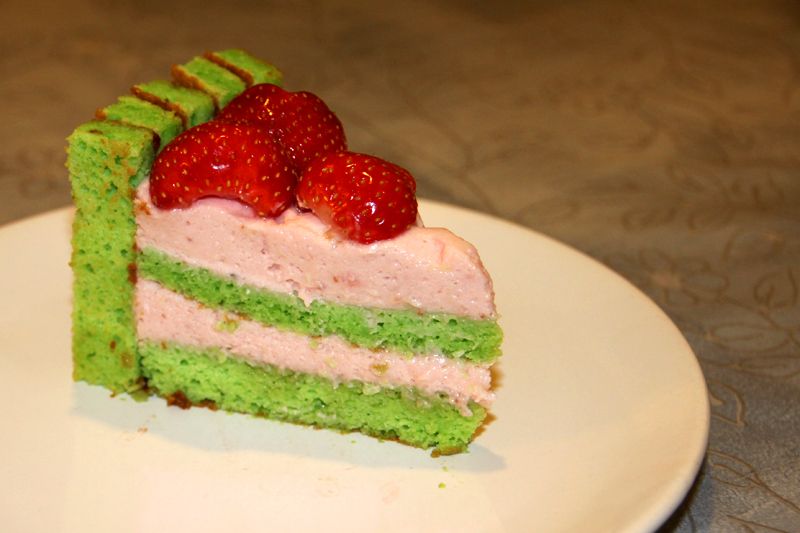 pistachiocake3.jpg