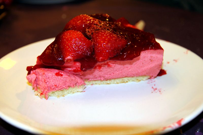 raspberrycake2.jpg