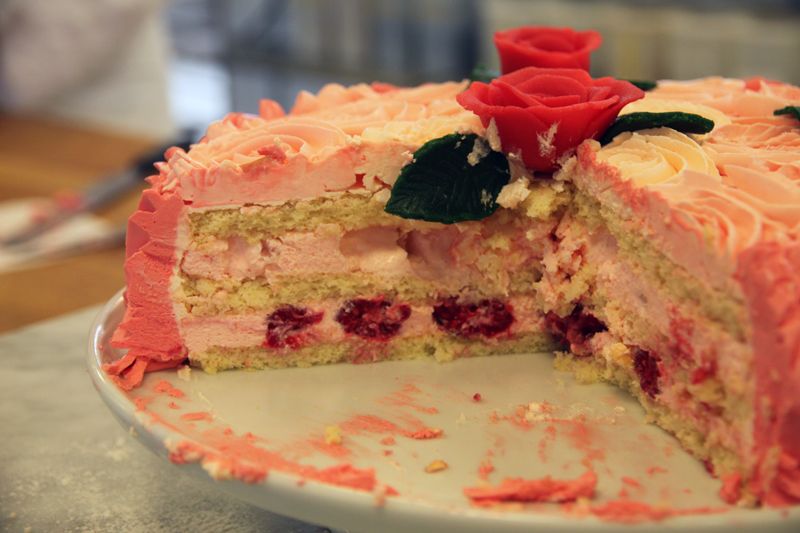 rosecake5.jpg