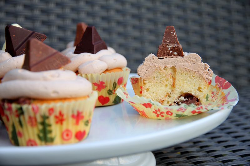 tobleronecupcakes2.jpg