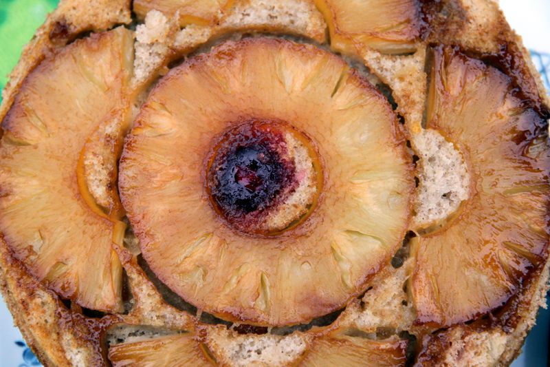 upsidedownpineapplecake4.jpg