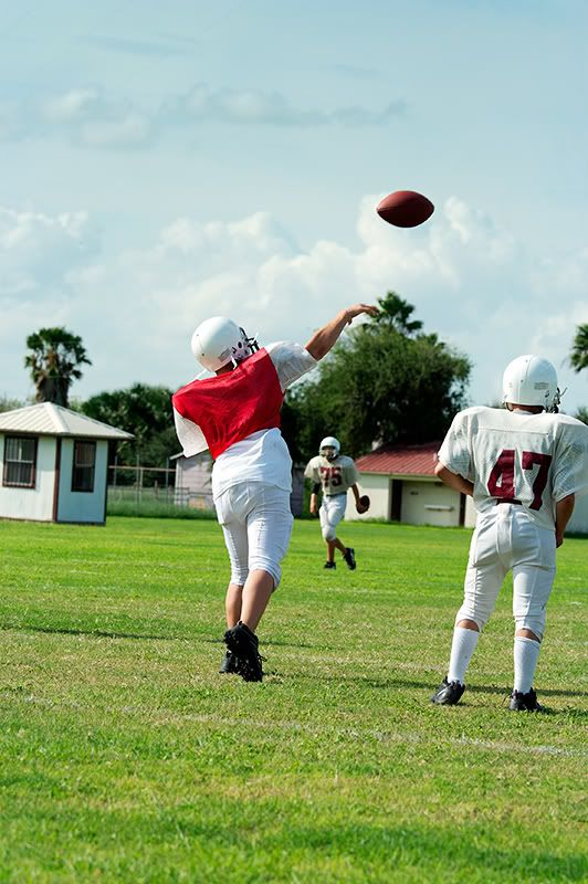 IMAGE: http://img.photobucket.com/albums/v136/jlozan87/jhfb1.jpg