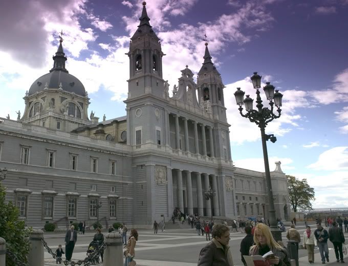 Catedral-de-la-Almudena.jpg