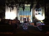 Waiting outside the Cummer Museum in Jacksonville, FL after the wedding reception for the bride and groom.