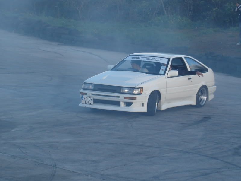 [Image: AEU86 AE86 - Cool Pic from Ireland]