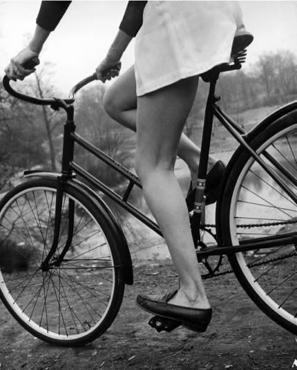 [Image: girl-bicycle1.jpg]