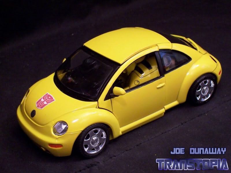 Transformers inside info = Pics of Binaltech/Alternators Bumblebee