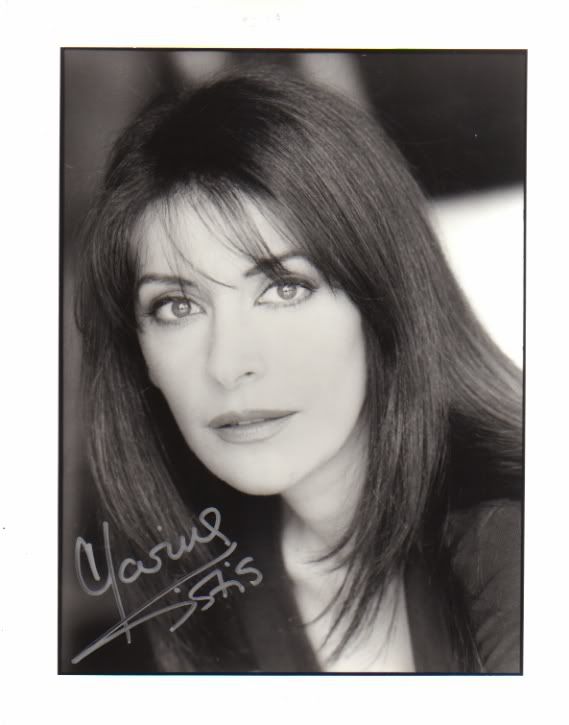 Marina Sirtis Star Trek 8x10