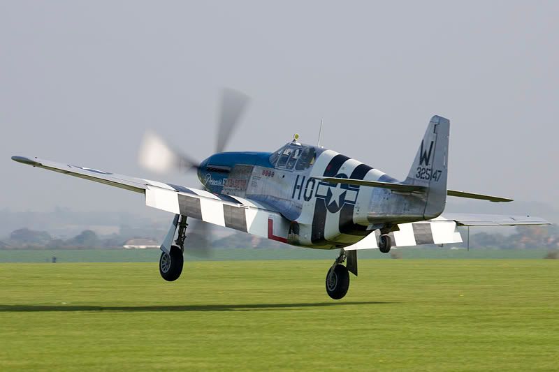 http://img.photobucket.com/albums/v142/MikePix/Duxford/16OC05/P51-PE.jpg
