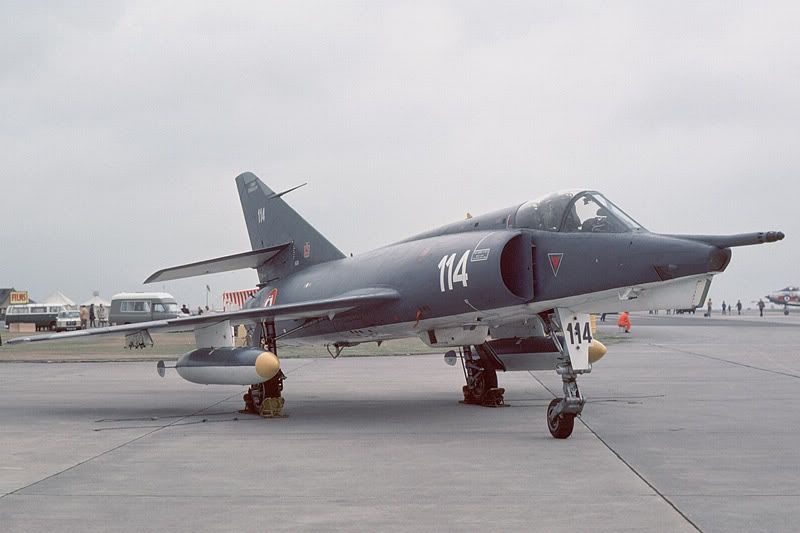 http://img.photobucket.com/albums/v142/MikePix/Historic/Etendard114StM.jpg