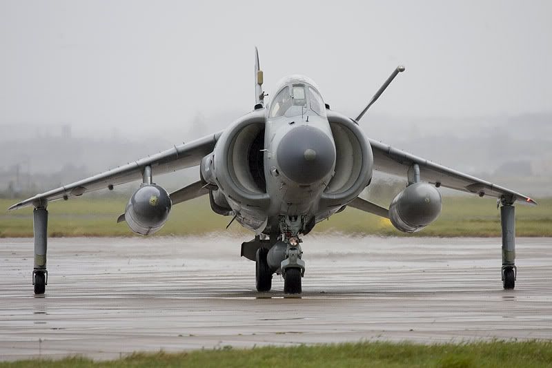http://img.photobucket.com/albums/v142/MikePix/Leuchars2005/SHAR-LeucharsZE692.jpg