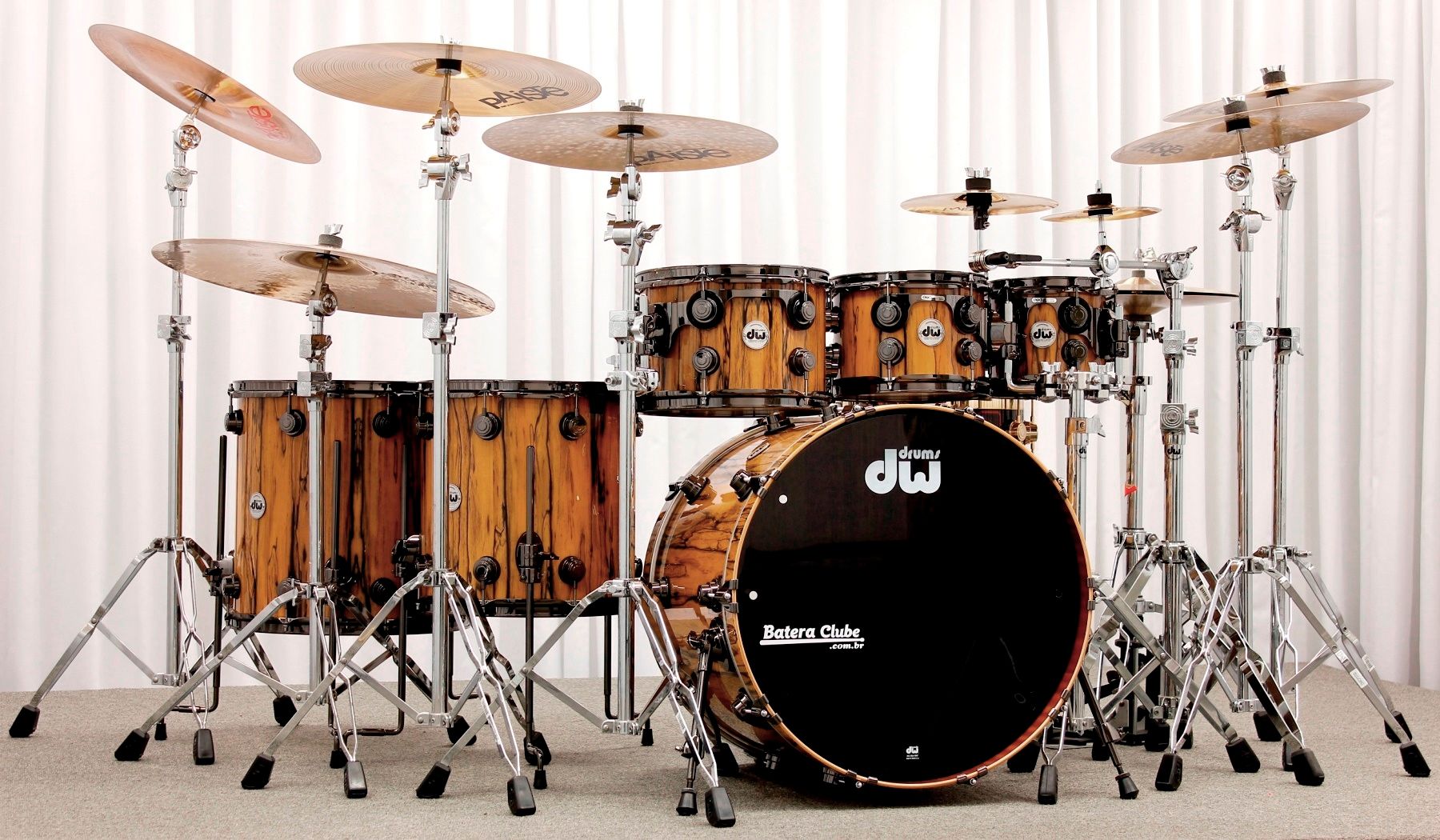 Bateria DW Collectors Exotic Series Ebony Ivory 22",8",10",12",14",16" com Cascos Híbridos