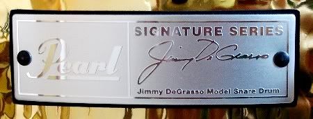 http://img.photobucket.com/albums/v144/goedert/Pearl/Caixas/CaixaPearlSignatureJimmyDegrasso-1.jpg